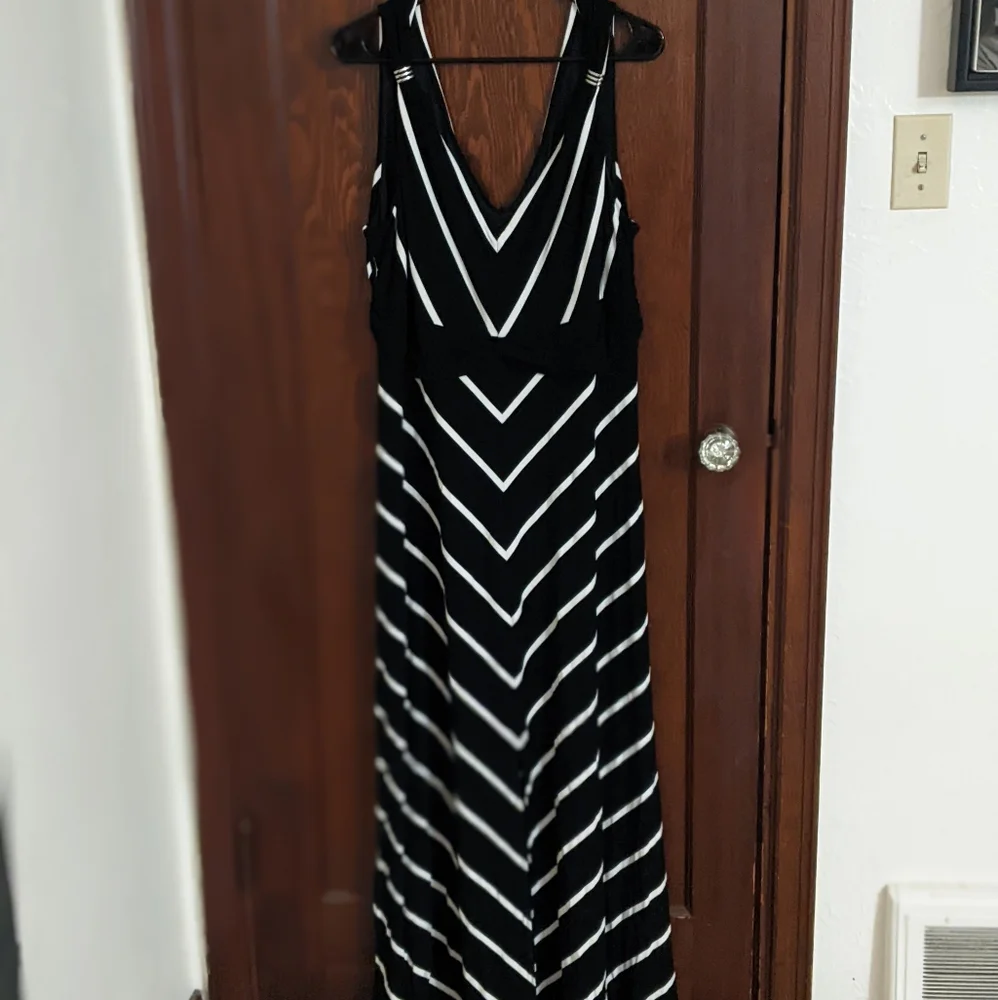 White House Black Market Stripe Black and White Maxi Dress Size XL